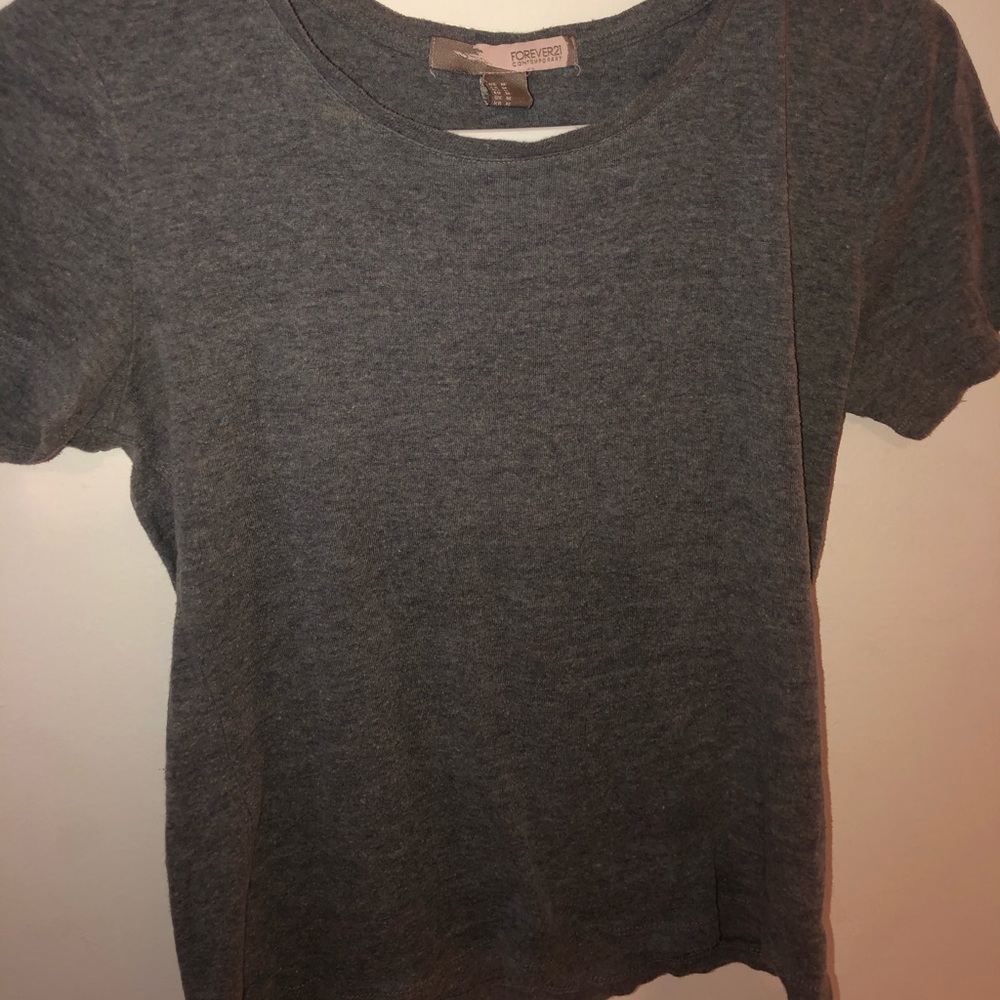 FOREVER 21 COMFY TSHIRT